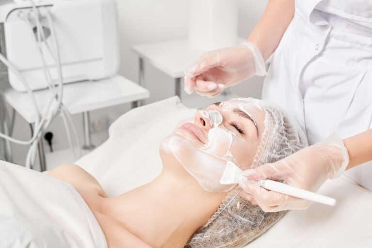 Gesichtsbehandlung Semseral Cosmetics Wien 1070