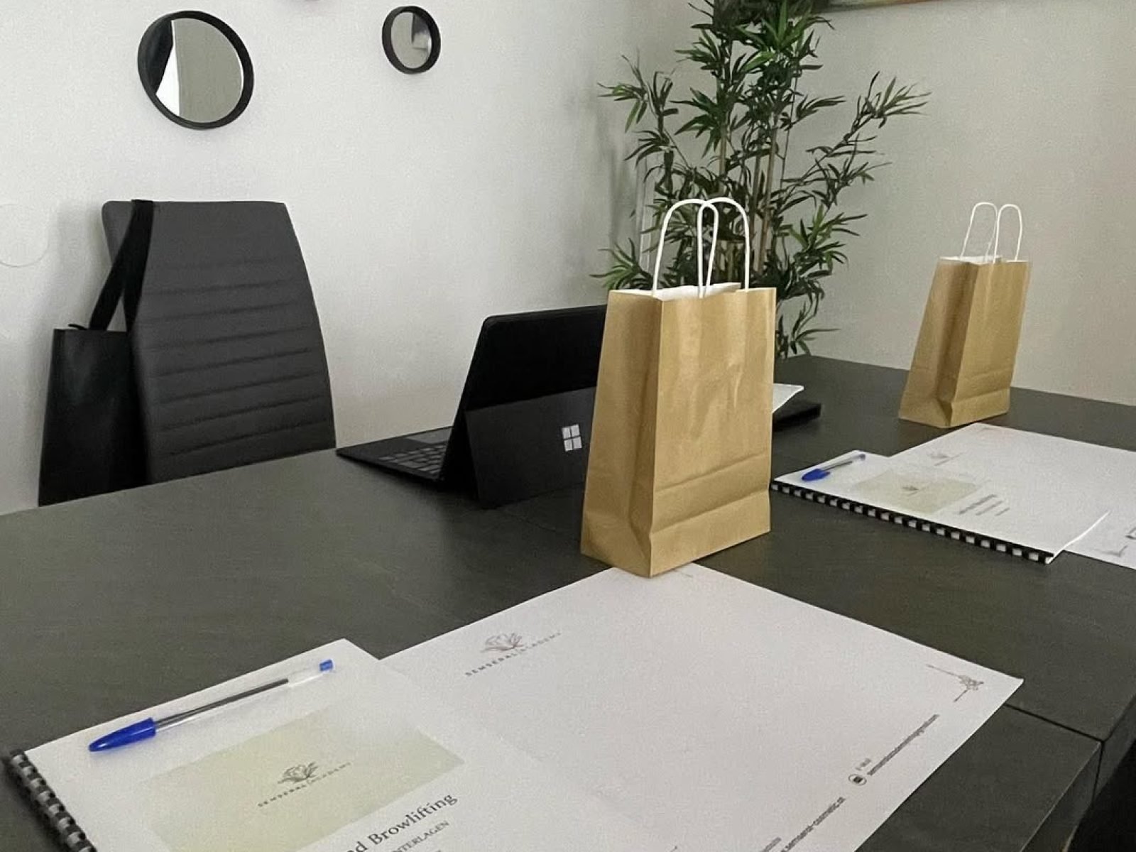 Semseral Academy Schulungen Semseral Academy Academy Kosmetik Wimpernverlängerung Lashlifting Browlifting